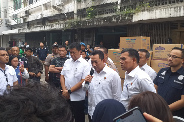 Polri Sidak Pasar Glodok,...