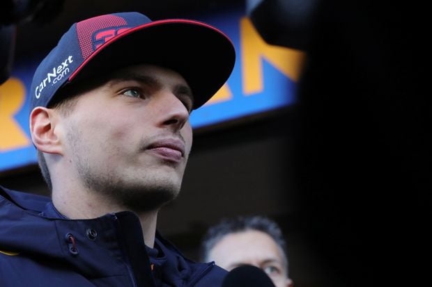Verstappen Tertantang...