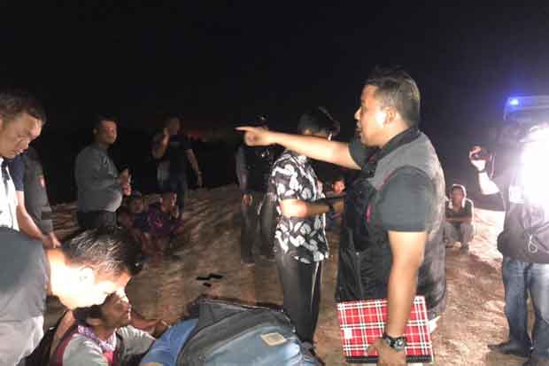 Polisi Buru Pemilik...