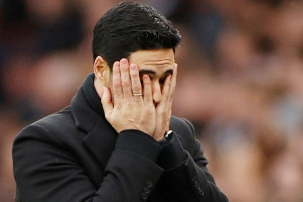 Arsenal Menang Tipis,...