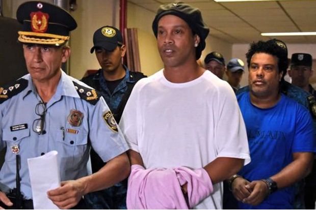 Hakim Perintahkan Ronaldinho...