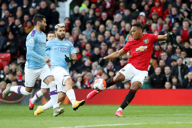 Tendangan Martial Bawa...