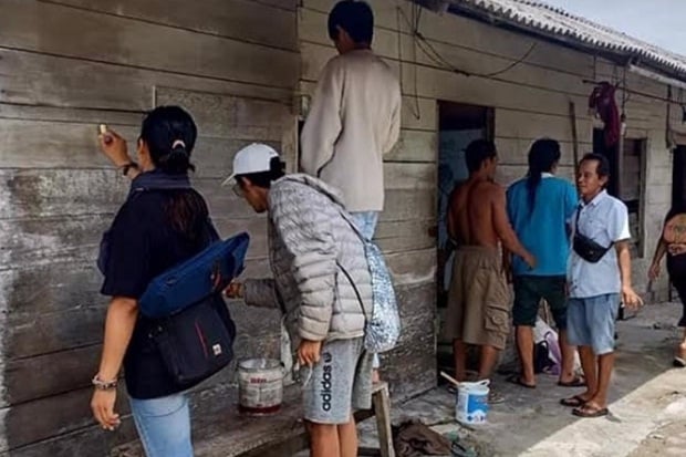 Iba, Warga Gotong Royong...