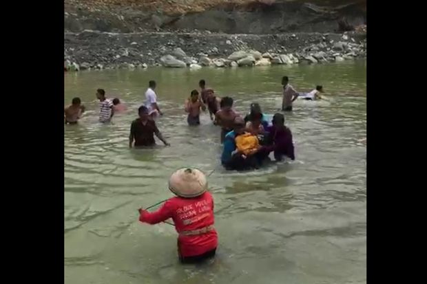 Pemilik Pesantren dan...