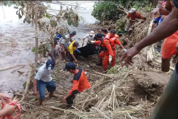 Korban Banjir Bandang...