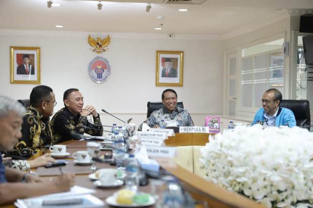 Menpora Terima Laporan...