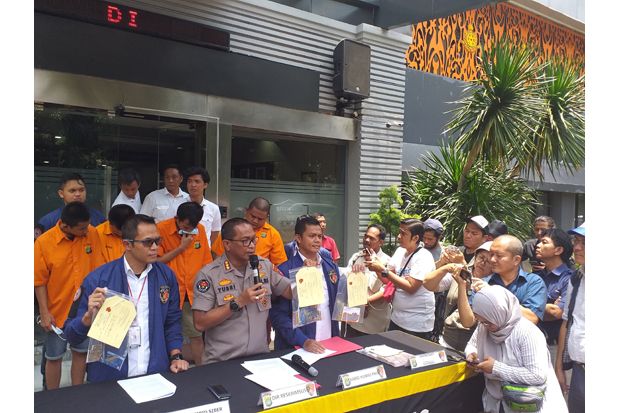 Gasak Rp1,14 Miliar,...