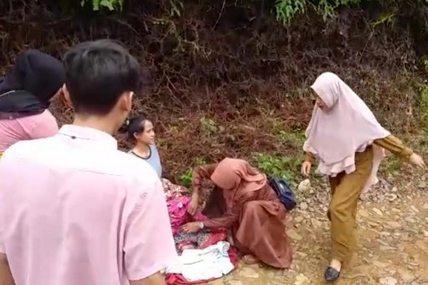 Gara-gara Jalan Rusak,...