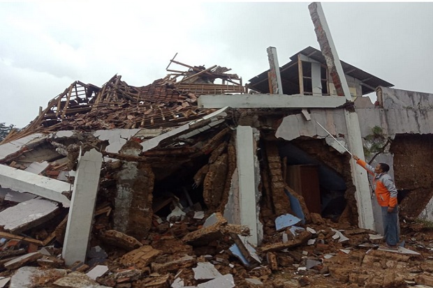 Gempa 5 SR Guncang Sukabumi...