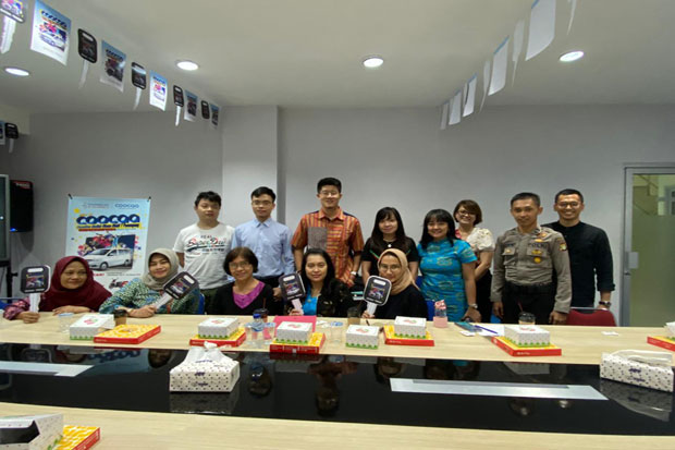 Berhadiah Mobil MPV,...