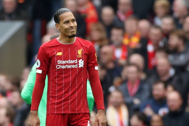 Van Dijk Ingatkan Skuat...