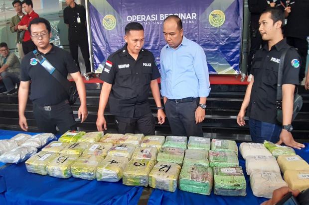 Bea Cukai Amankan Ratusan...