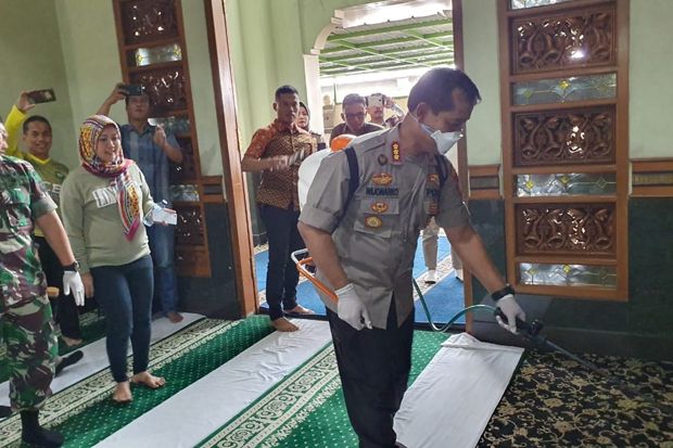 Cegah Corona, Masjid...