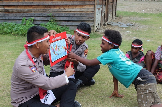 Polisi Pi Ajar Sentuh...