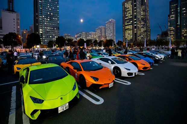 Italia Lockdown, Lamborghini...