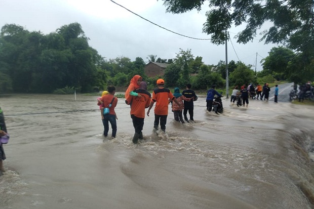 Banjir Rendam Empat...