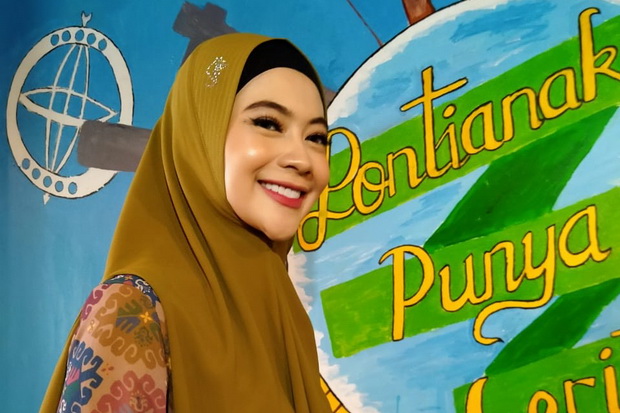 Berhijrah, Indah Dewi...