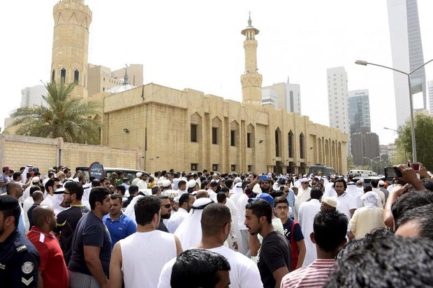 Corona di Kuwait: Muazin...