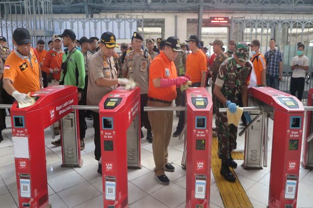 Terminal dan Stasiun...