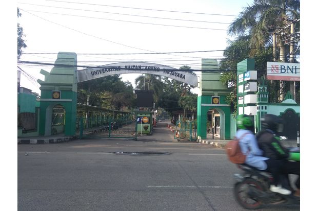 Corona Mewabah, Wisuda...