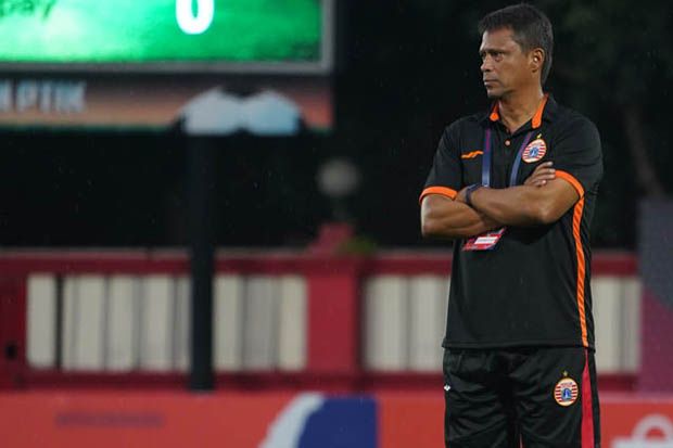Liga 1 Ditangguhkan,...