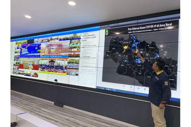 Bupati Bekasi: 2 Suspect...