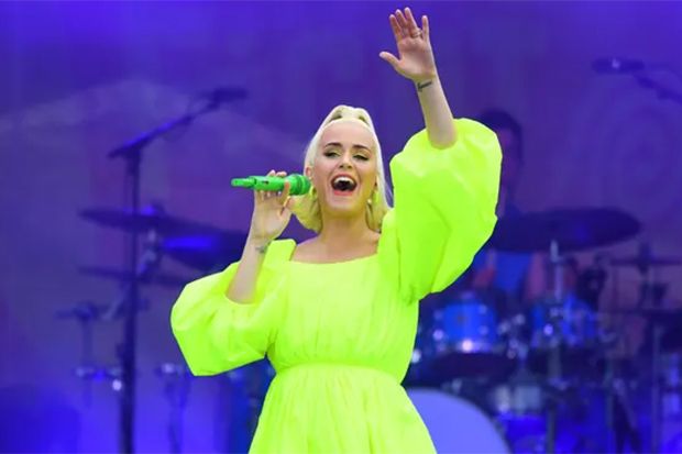 Katy Perry Menangkan...