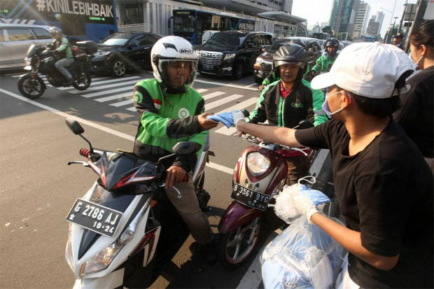 Kemlu: Negara Asing...