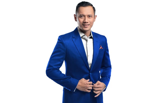 Perang Semesta Melawan...