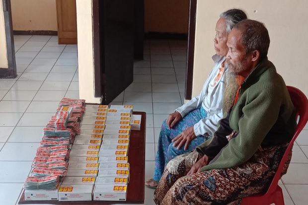 Astaga, Kakek-Nenek...