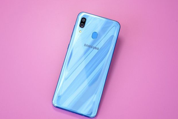 Muncul di Web Samsung...