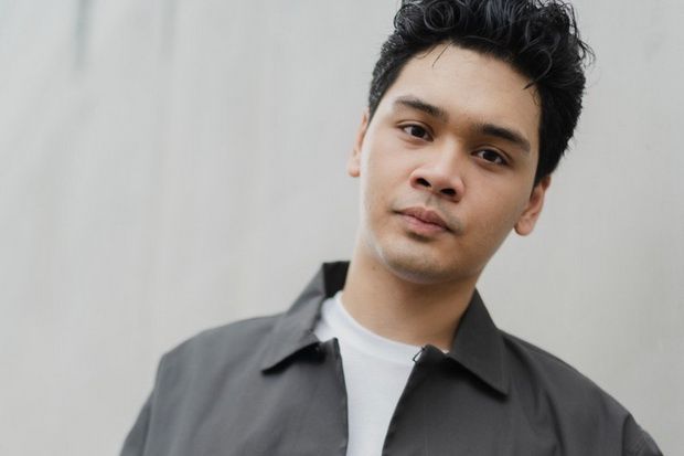 Awali Karier Solo, Mikha...