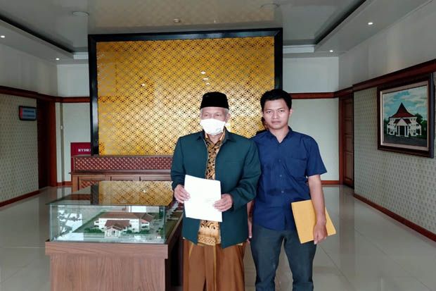 DPRD Bekasi Terima Kecaman...