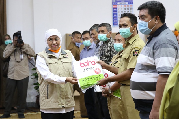 Khofifah Bagikan 7.100...