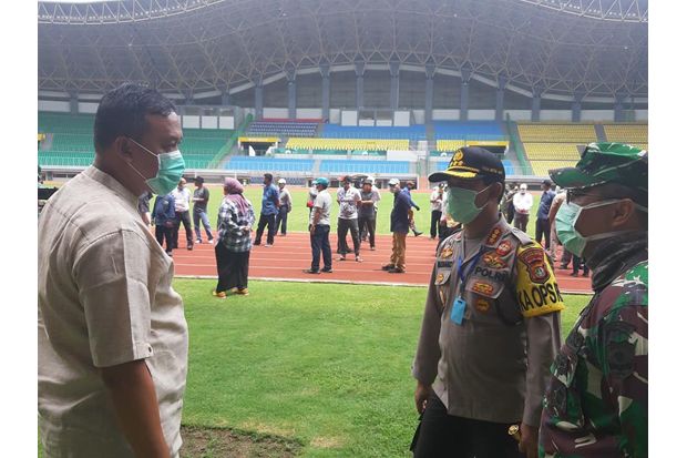 Ratusan Tenaga Medis...