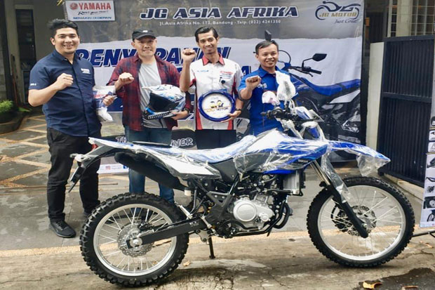 Yamaha Serahkan WR155...