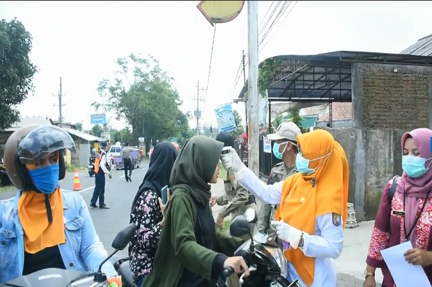 Cegah COVID 19, Warga...