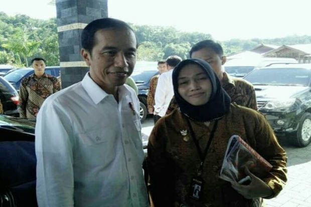 Ibunda Wafat, Dewan...