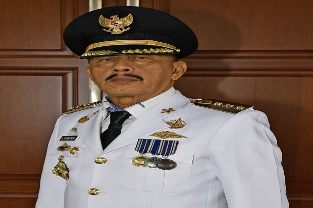 Bupati Natuna Serahkan...