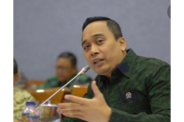 Jokowi Diminta Tampil...