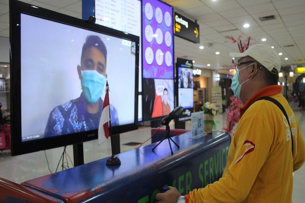 Bandara Sam Ratulangi...