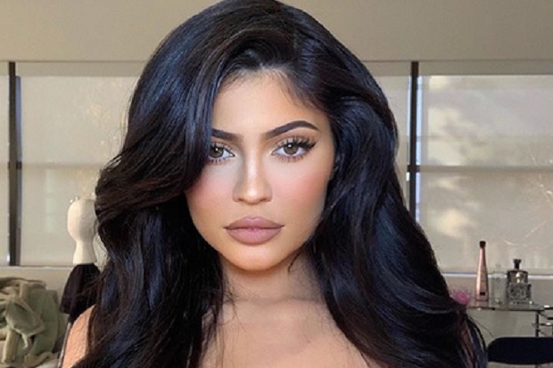 Kylie Jenner Sumbang...