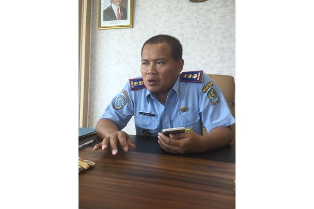 Kepala Dinas Lingkungan...