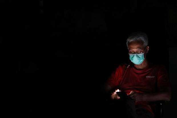 Earth Hour di Tengah...
