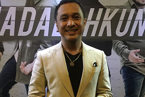 Single Sendiri, Gambarkan...