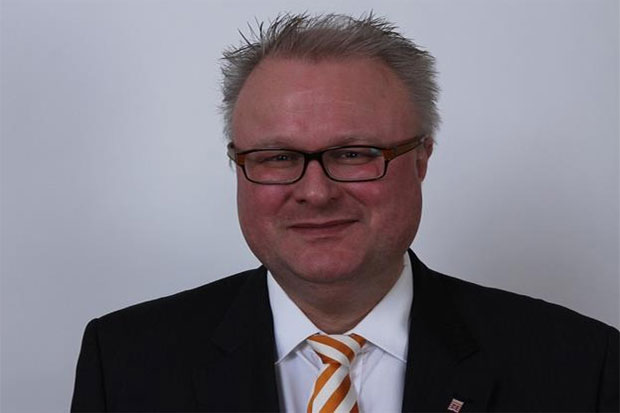 Menteri di Jerman Bunuh...