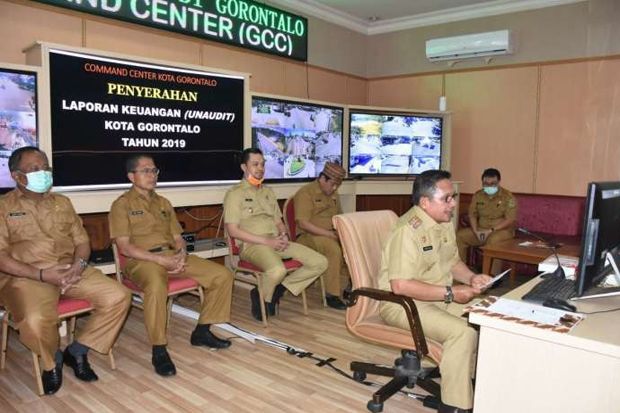 Pemkot Gorontalo Serahkan...