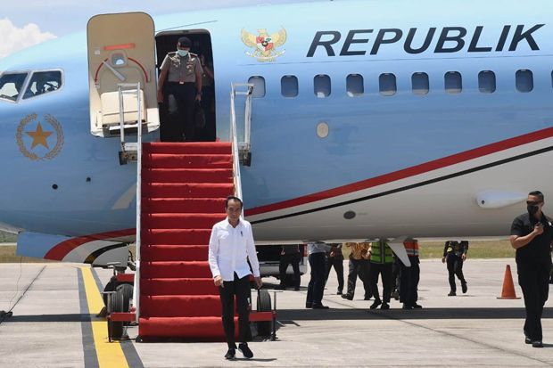 Jokowi Tinjau RS Darurat...