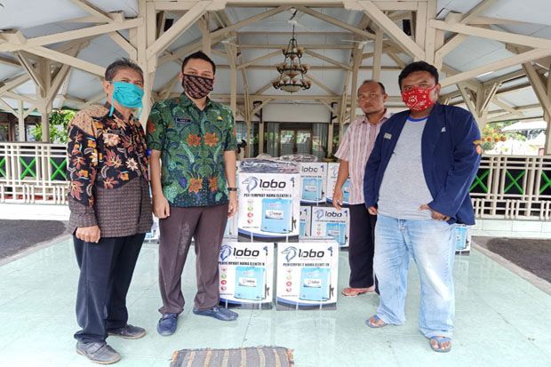 Wabup Tegal Donasikan...