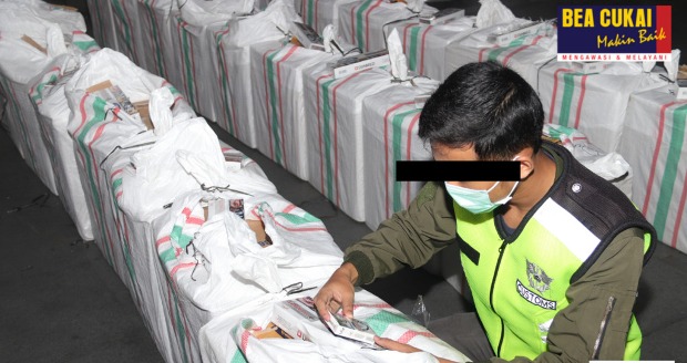 Bea Cukai Tetap Gempur...